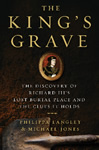 book cover with shovel of The Kings Grave
